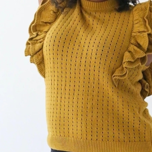 Who What Wear Mustard Ruffle Sleeve Blouse Size S 60% Cotton 40%Acrylic - Picture 2 of 8